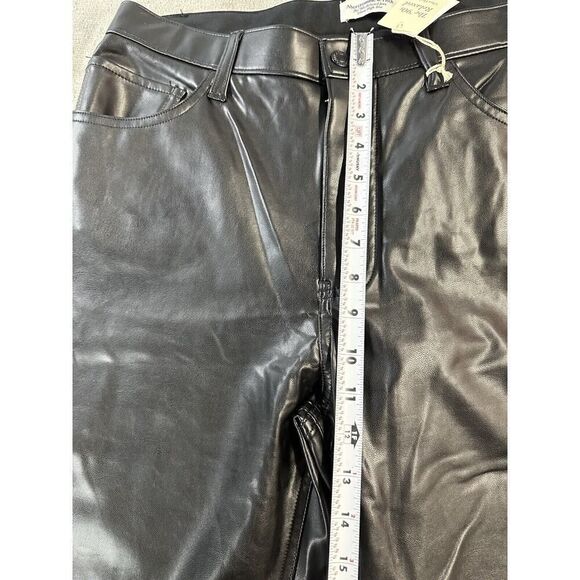 NWT Abercrombie & Fitch Vegan Leather 90s Relaxed Pant Black sz 28/6 - Picture 8 of 11